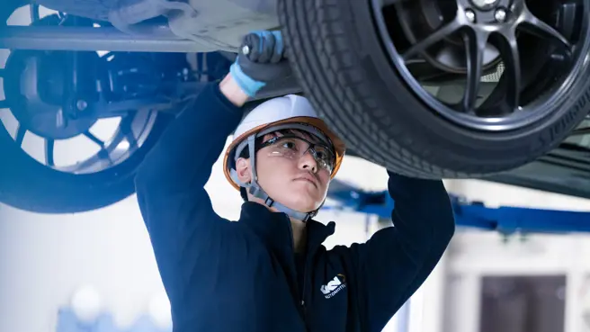 gkn aftermarket mechanic.jpg