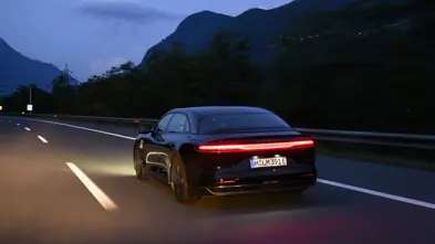lucid_air-grand-touring_guinness-world-records-title_8-min.jpg
